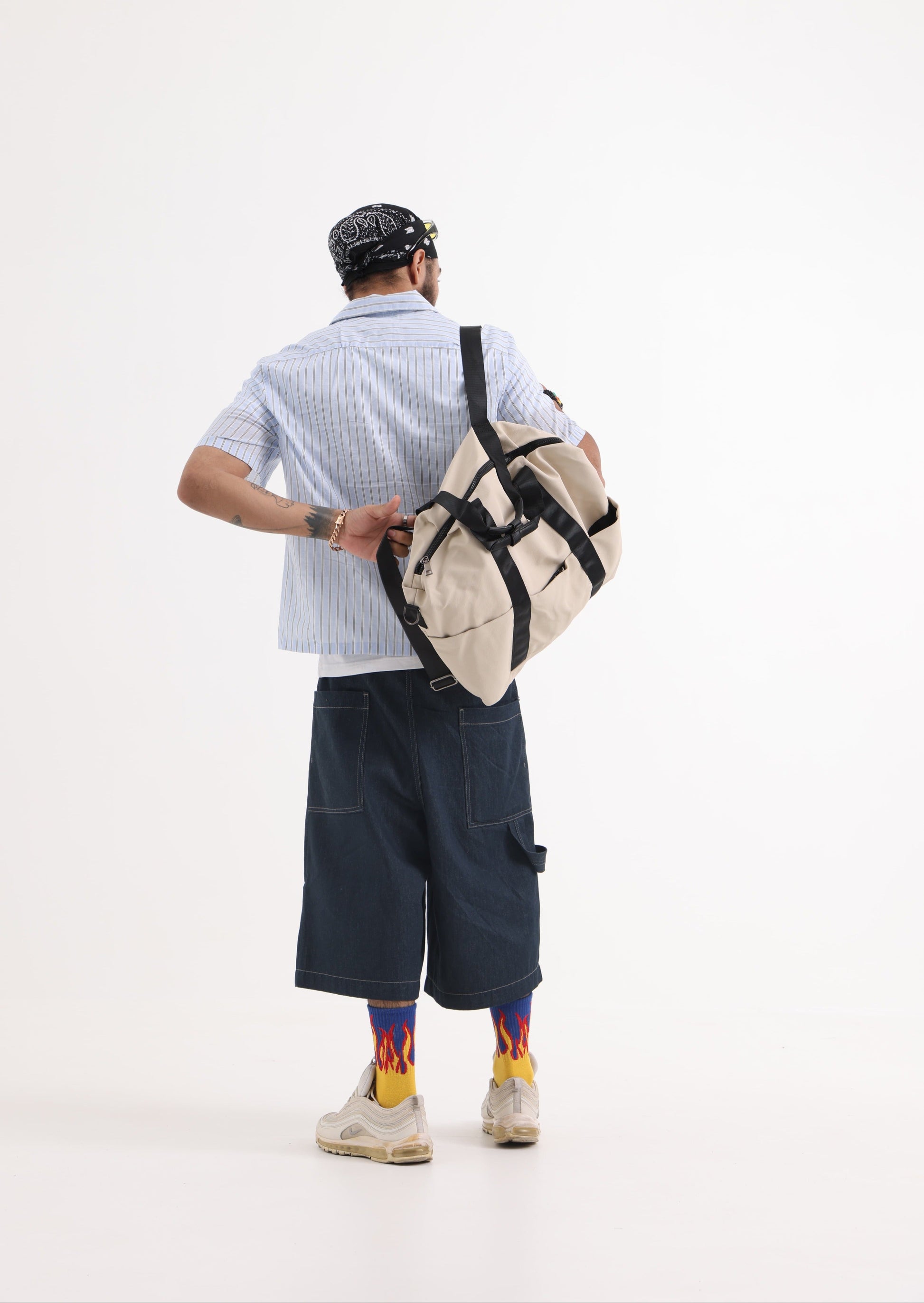 https://talesoftotes.com/products/convertitote?variant=42645038104785
